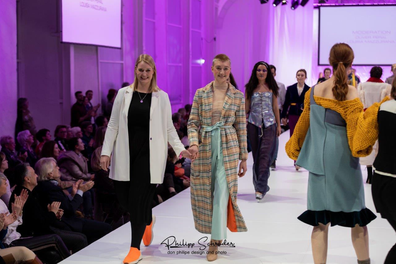 Modeschule Fahmoda,Foto Hannover Fashion Show 2019, Modedesigner-Ausbildung, Ausbildung im Maßschneider- Handwerk, Modedesigner, Bachelor und BWL-Studium